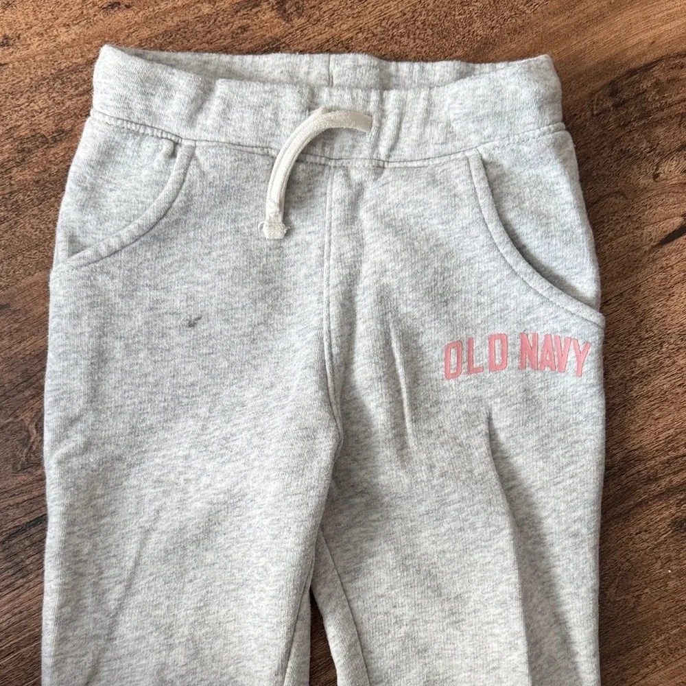 Old Navy Light Gray Kids Sweatpants with Pink Logo